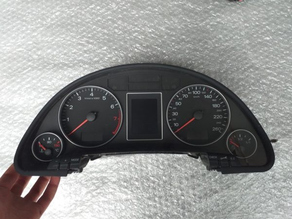 Ceasuri bord Audi A4 B7 1.6 ALZ 036901830 036 901 830 - Dezmembrari Auto