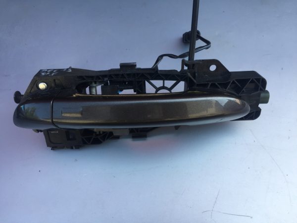 Maner stanga fata keyless entry VW Passat CC 2013 - Dezmembrari Auto