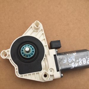 Motoras macara geam dreapta fata VW Passat B8 5Q4959802B 5Q4 959 802 B - Dezmembrari Auto