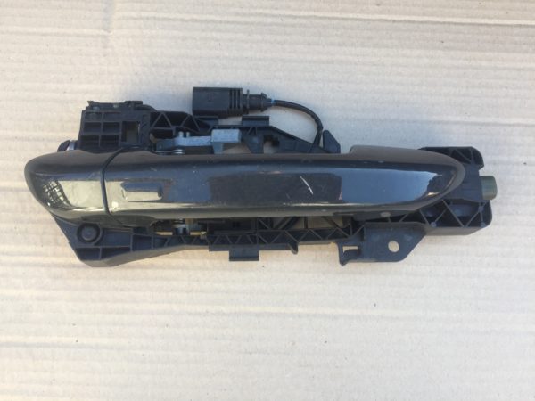 Maner keyless go usa dreapta spate VW Passat CC - Dezmembrari Auto