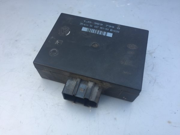 Calculator confort VW Golf 4 1.6 AVU 1J0959799Q 1J0 959 799 Q - Dezmembrari Auto