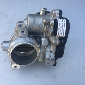 Clapeta acceleratie VW Passat B8 2.0 tdi DFC 04L128059R 04L 128 059 R - Dezmembrari Auto