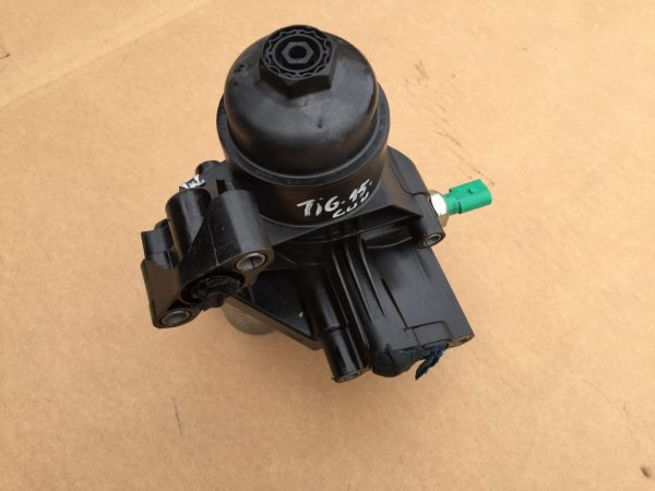 Radiator ulei termoflot VW Tiguan 5n 2016 2.0 tdi 03N117021 03N115433A - Dezmembrari Auto