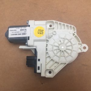 Motoras macara geam stanga spate Audi A4 B8 2009 limuzina 8K0959811 8K0 959 811 - Dezmembrari Auto