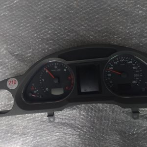 Ceasuri bord Audi A6 2005 4F0920931 4F0 920 931 - Dezmembrari Auto