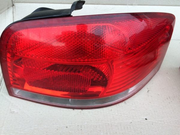 Stop dreapta Audi A3 8P 8P0945096 8P0 945 096 - Dezmembrari Auto