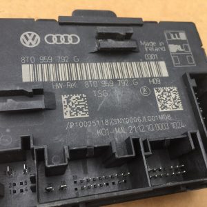 Releu Audi A5 usa stanga fata 8T0959792G 8T0 959 792 G - Dezmembrari Auto