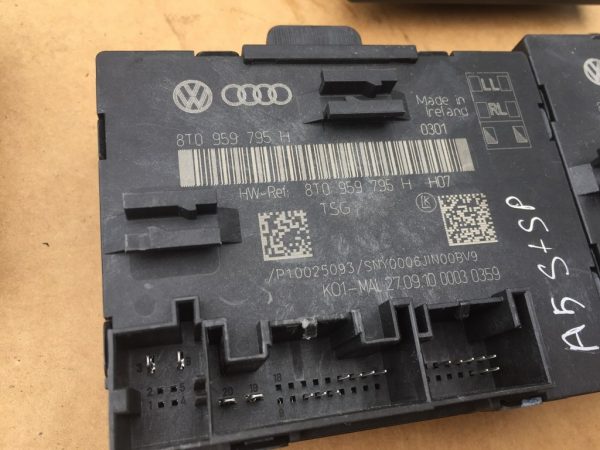 Releu Audi A5 usa stanga spate 8T0959795H 8T0 959 795 H - Dezmembrari Auto