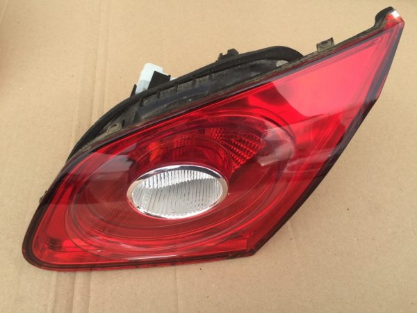 Stop dreapta capota spate portbagaj VW Passat CC 3C8945094F 3C8 945 094 F - Dezmembrari Auto