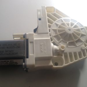 Motoras macara geam Audi A5 usa dreapta spate 8T0959802B 8T0 959 802 B - Dezmembrari Auto