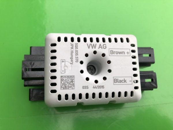Amplificator antena radio VW Tiguan II din 2017 5Q0035570 5Q0 035 070 - Dezmembrari Auto