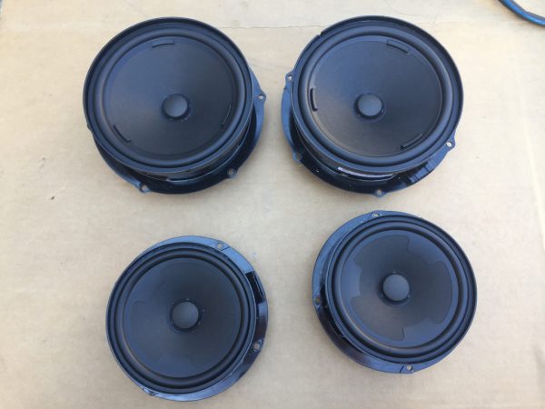 Set boxe VW Passat B8 3G0035453 3G0 035 453 3G0035454 3G0 035 454 - Dezmembrari Auto