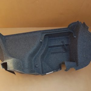 Ornament lateral stanga portbagaj VW Jetta 2016 limuzina 5C6867427T 5C6 867 427 T - Dezmembrari Auto