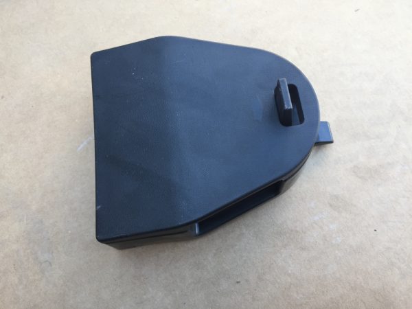 Suport triunghi reflectorizant VW Passat B8 3G5860285 3G5 860 285 - Dezmembrari Auto