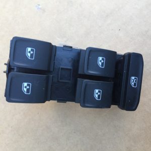 Butoane geamuri electrice stanga fata VW Passat B8 5G0959857D 5G0 959 857 D - Dezmembrari Auto