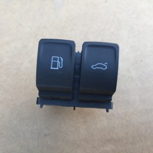 Buton deschidere rezervor si capota spate VW Passat B8 3G0959903B 3G0 959 903 B - Dezmembrari Auto