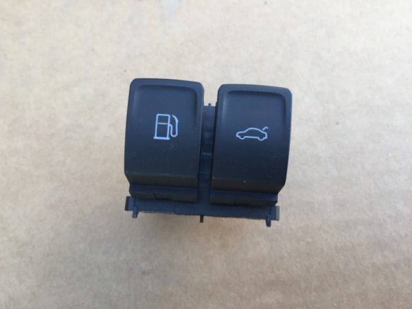 Buton deschidere rezervor si capota spate VW Passat B8 3G0959903B 3G0 959 903 B - Dezmembrari Auto
