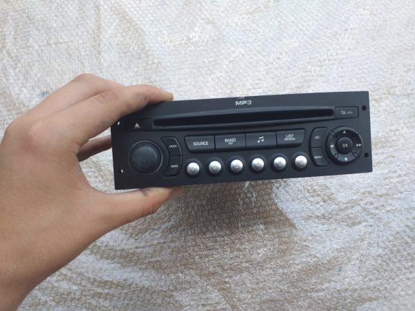 CD Player Peugeot 207 2007 - Dezmembrari Auto