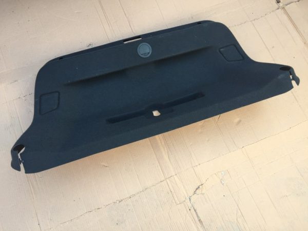 Ornament plastic capota spate Volkswagen Passat B8 limuzina 3G5867605 3G5 867 605 - Dezmembrari Auto