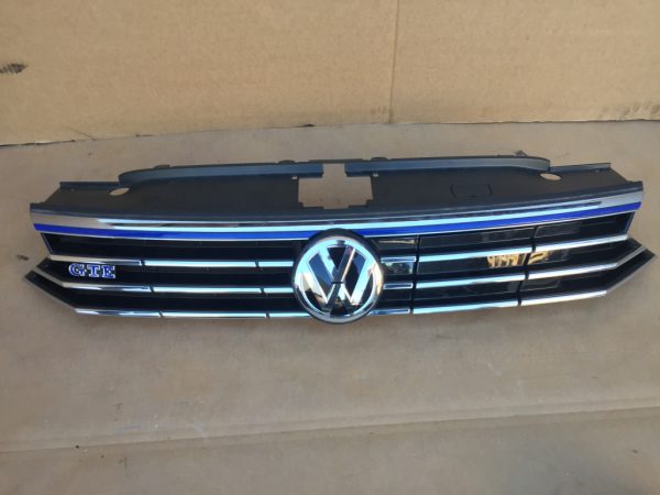 Grila radiator VW Passat B8 GTE model cu ACC distronic - Dezmembrari Auto