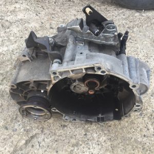 Cutie de viteze VW Passat B6 2.0 tdi cod KMS - Dezmembrari Auto