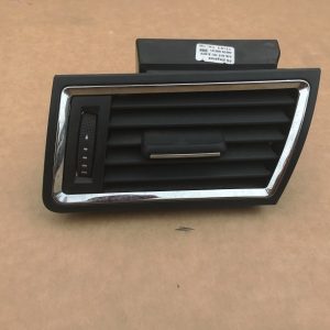 Grila ventilatie dreapta Seat Toledo 2014 5JA819701B 5JA 819 701 B - Dezmembrari Auto