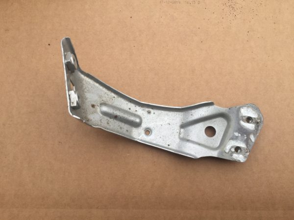 Suport aripa dreapta fata VW Jetta 2016 5C6821138 5C6 821 138 - Dezmembrari Auto
