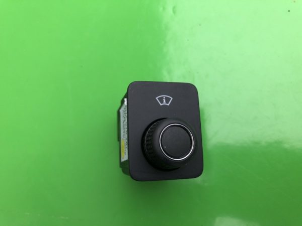 Buton head-up display VW Tiguan II din 2017 5NA919787 5NA 919 787 - Dezmembrari Auto
