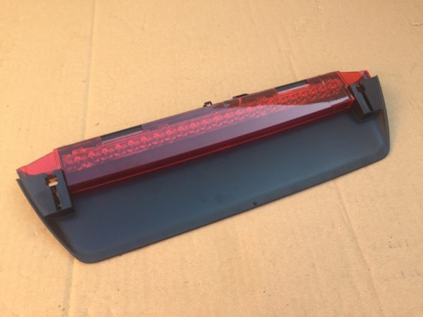 Stop auxiliar Volkswagen Passat B8 2017 limuzina 3G5945087 3G5 945 087 - Dezmembrari Auto
