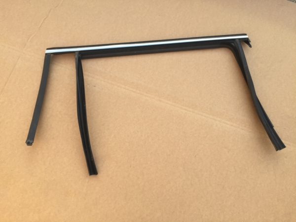 Cheder cromata usa dreapta spate VW Passat B8 combi 3G9839432 3G9 839 432 - Dezmembrari Auto
