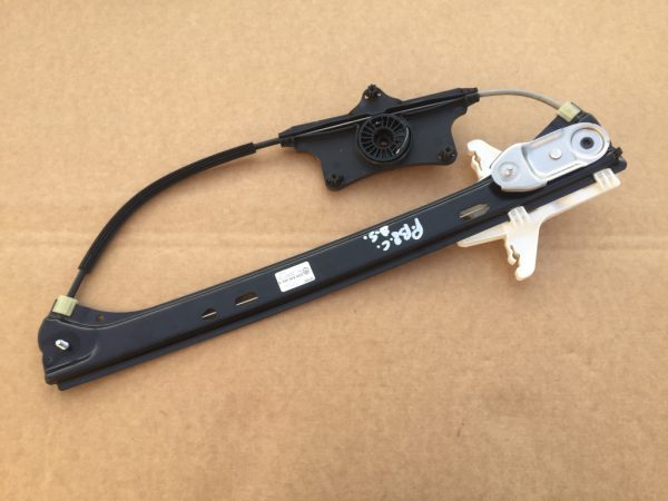 Macara geam dreapta spate VW Passat B8 combi 3G9839462A 3G9 839 462 A - Dezmembrari Auto