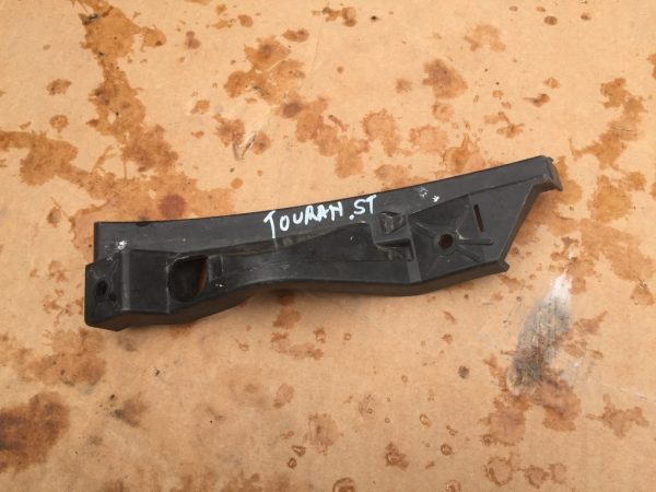 Suport far stanga VW Touran 1T0807889A 1T0 807 889A - Dezmembrari Auto