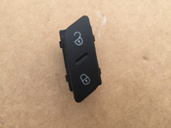Buton blocare deblocare usi VW Sharan 2012-2019 1K0952125 1K0 952 125 - Dezmembrari Auto