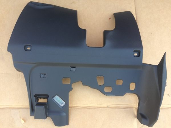 Ornament plastic plansa bord Audi Q5 8R1863075A 8R1 863 075 A - Dezmembrari Auto
