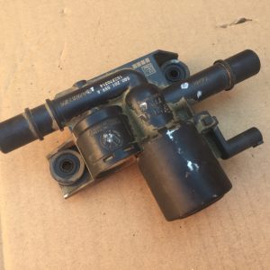 Regulator presiune Volkswagen Passat B8 1,4 CUK GTE 5Q0201559A 5Q0 201 559 A - Dezmembrari Auto