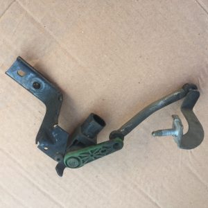 Senzor nivel xenon VW Passat B8 3Q0412521A 3Q0 412 521 A - Dezmembrari Auto
