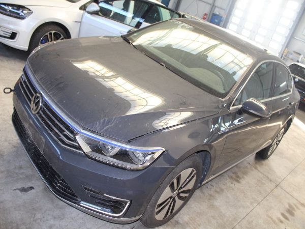 Dezmembrez VW Passat B8 2017 limuzina 1,4 CUK GTE - Dezmembrari Auto
