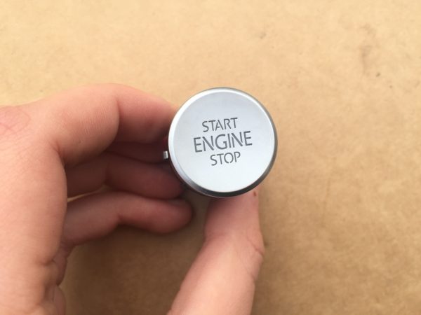 Buton start stop VW Sharan 2012-2019 5N0959839B 5N0 959 839 B - Dezmembrari Auto