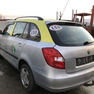 Dezmembrez Skoda Fabia 2 2009 combi 1.4 benzina - Dezmembrari Auto