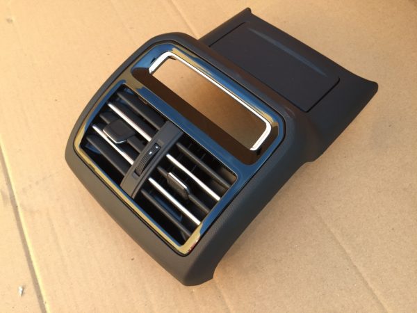 Capac cotiera spate Volkswagen Passat B8 2017 3G0857100H 3G0 857 100 H - Dezmembrari Auto