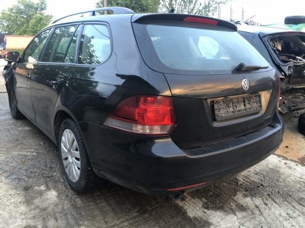 Dezmembrez Volkswagen Golf 6 2010 variant 1.6 tdi CAY - Dezmembrari Auto