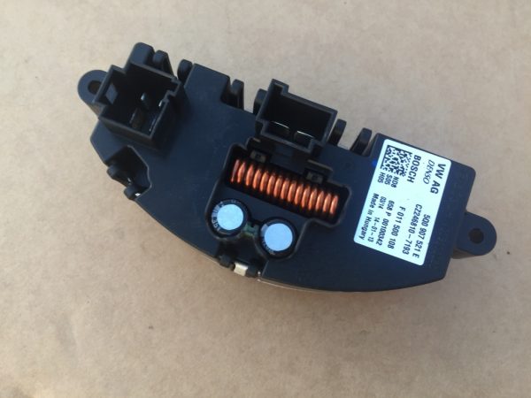 Rezistenta climatronic VW Golf 7 2015 1,4 tsi CUK GTE 5Q0907521E 5Q0 907 521 E - Dezmembrari Auto
