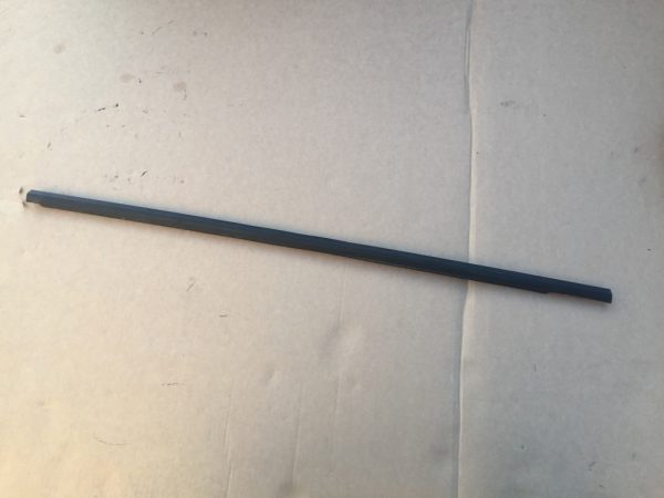 Perie geam dreapta fata VW Golf 7 5G4837477 5G4 837 477 - Dezmembrari Auto