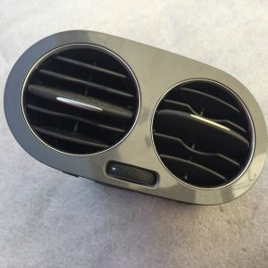 Gura ventilatie VW Tiguan 2016 suv 2.0 tdi CUV 5M0819759 5M0 819 759 - Dezmembrari Auto