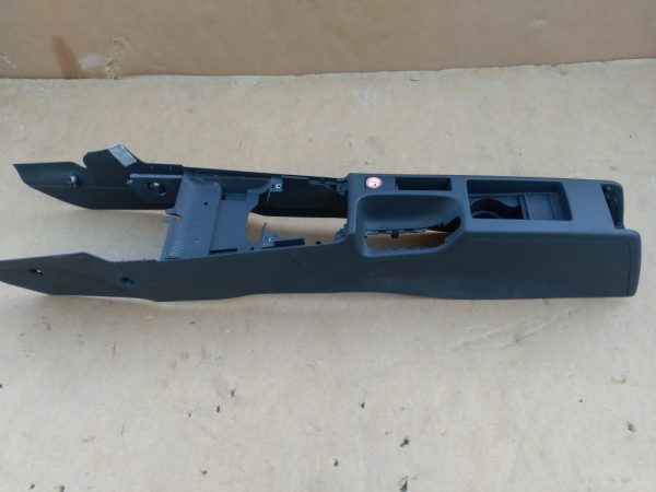 Consola centrala Audi A3 8P 2010 8P1863244 8P1 863 244 A - Dezmembrari Auto