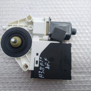 Motoras macara dreapta fata Audi A3 8P 2011 8P0959802N 8P0 959 802 N - Dezmembrari Auto