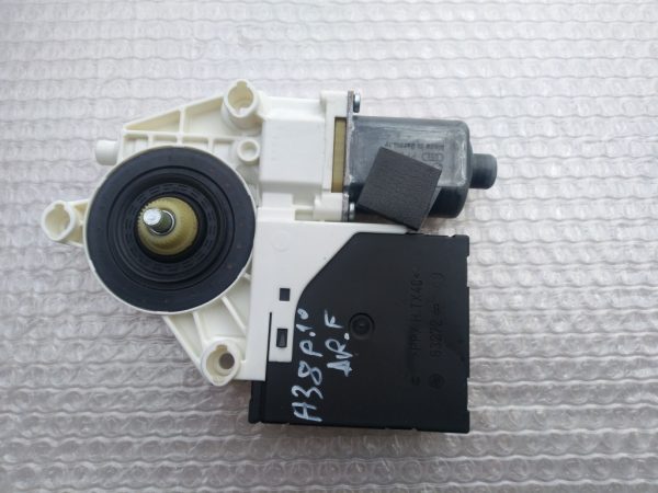 Motoras macara dreapta fata Audi A3 8P 2011 8P0959802N 8P0 959 802 N - Dezmembrari Auto