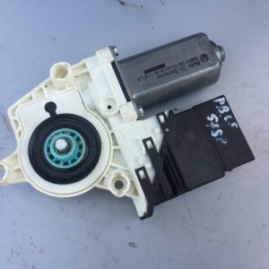 Motoras macara geam stanga spate VW Passat B6 Combi 1K0959703P 1K0 959 703 P - Dezmembrari Auto
