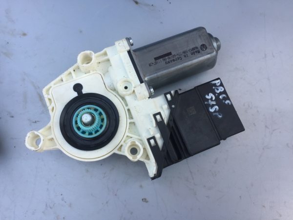 Motoras macara geam stanga spate VW Passat B6 Combi 1K0959703P 1K0 959 703 P - Dezmembrari Auto