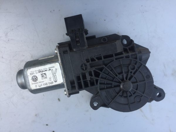 Motoras macara geam stanga spate Skoda Fabia 2 II 6R0959811D 6R0 959 811 D - Dezmembrari Auto